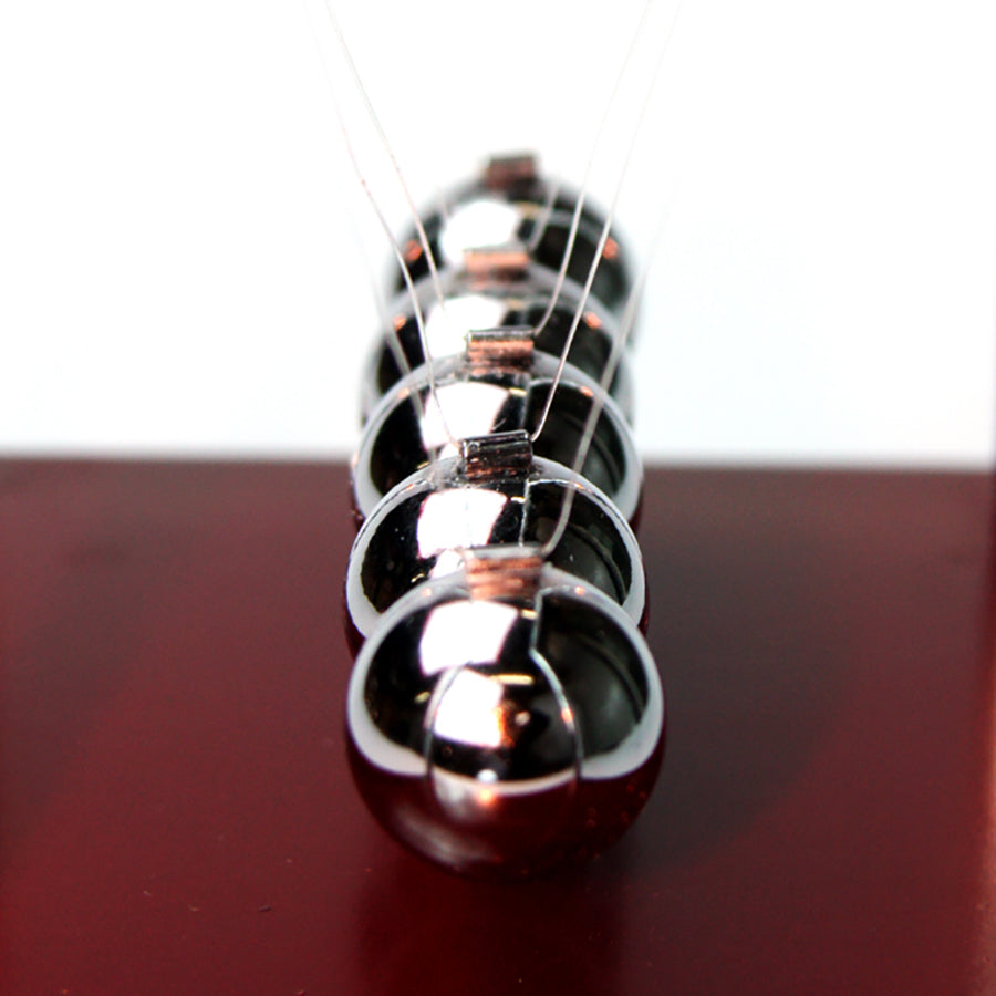 Newton's Cradle by Genius @ Play