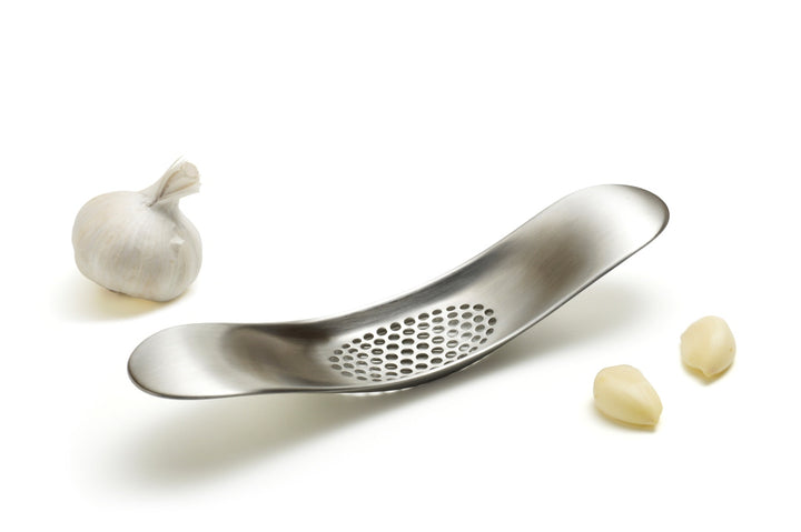 Rocker™ Garlic crusher