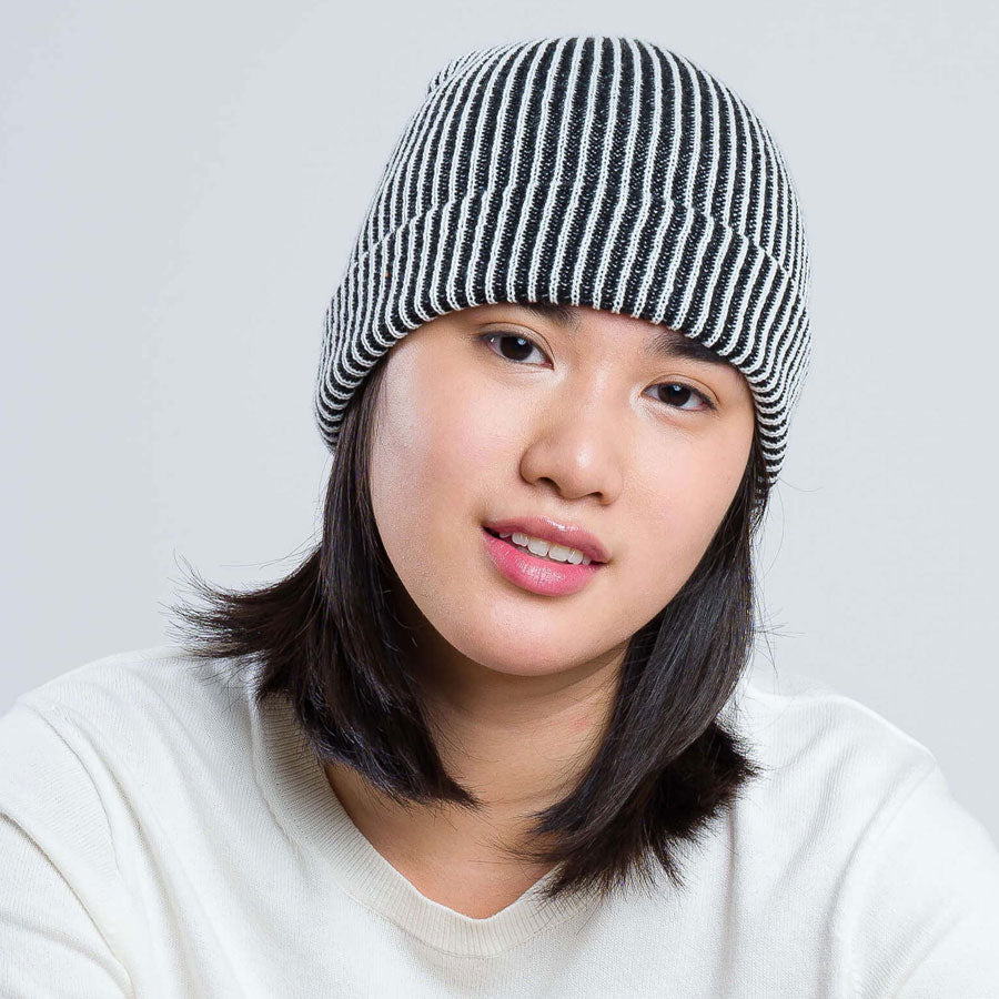 Simple Rib Knit Beanie by Verloop, White and Black